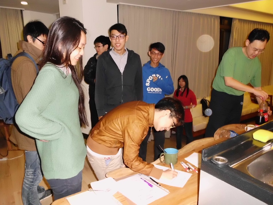 學生們熱烈參與此活動。